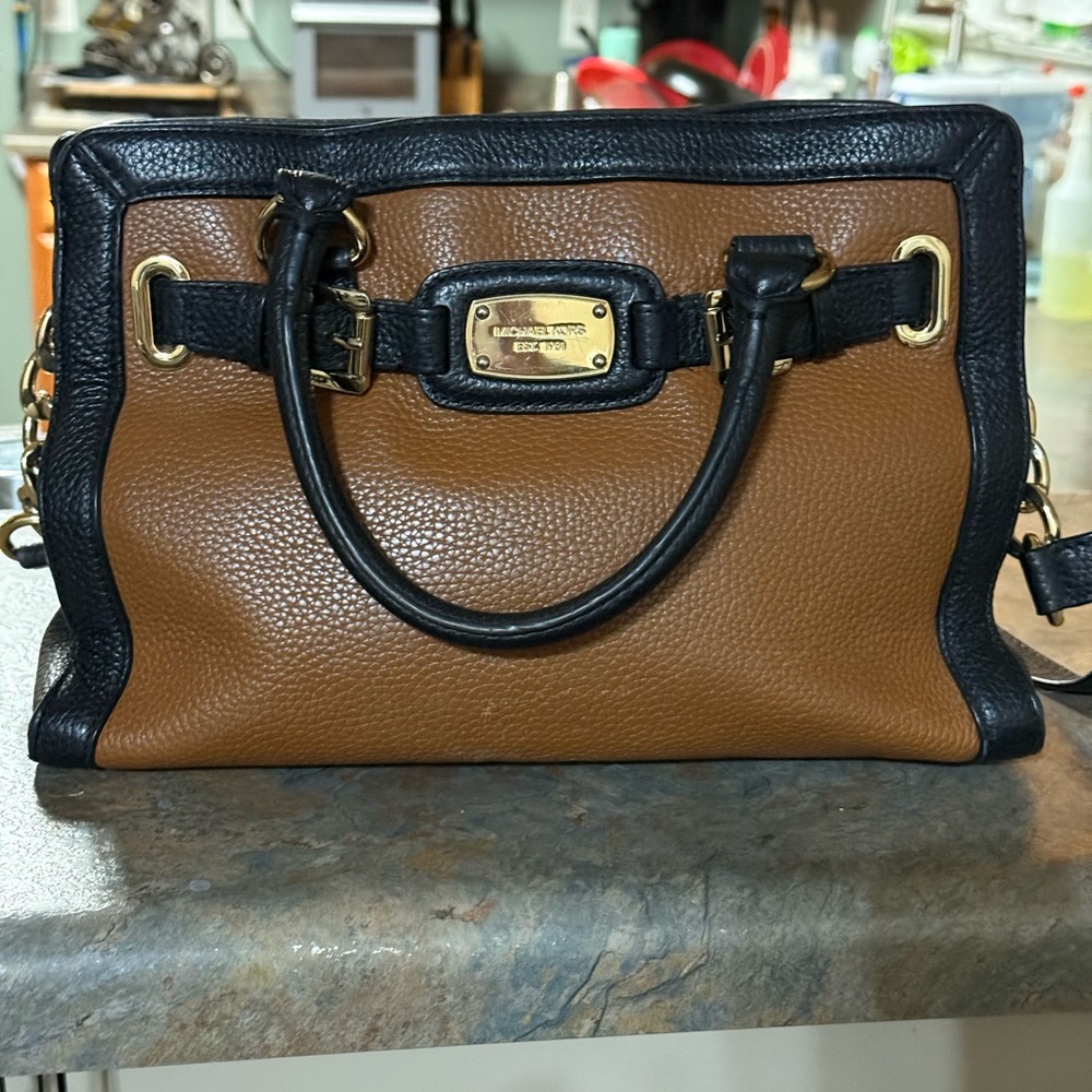 MICHAEL Michael Kors Black and Brown Leather Shoulder Bag